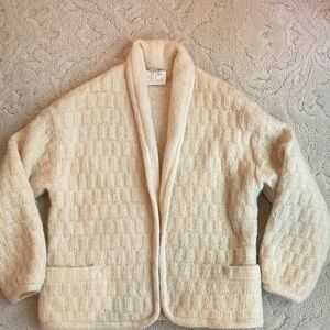Cozy Cream islandic wool Knit Cardigan